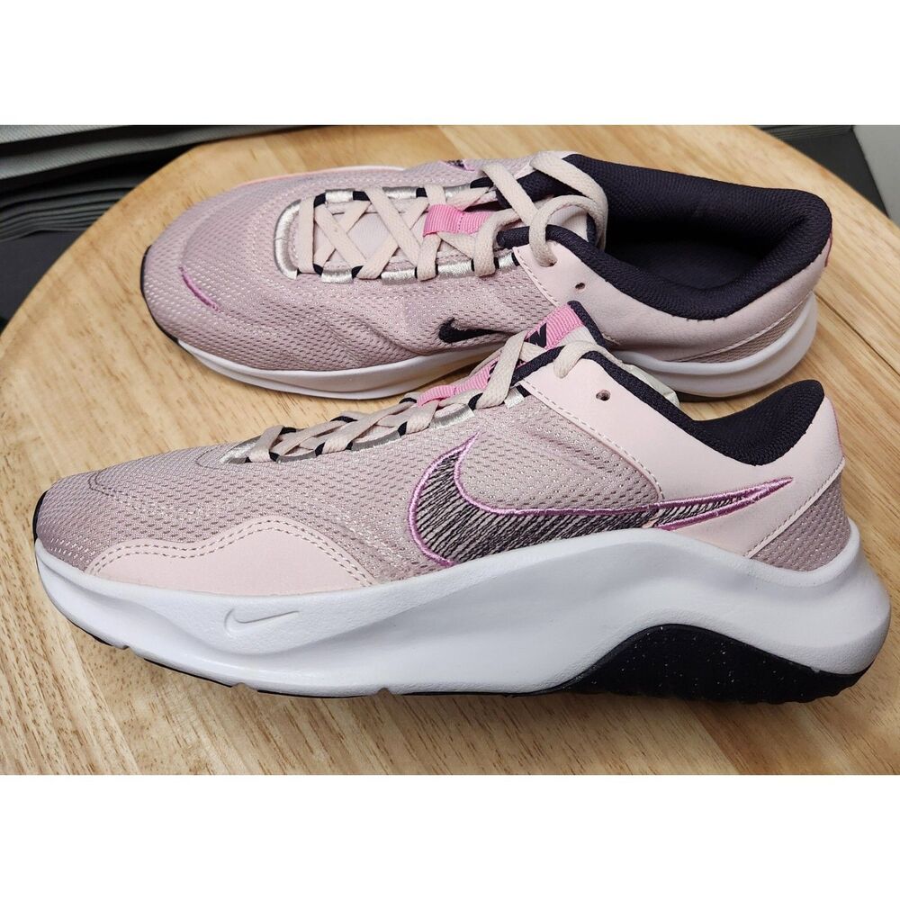 Nike Legend Essential 3 Women’s 9 Barely Rose Training Shoes